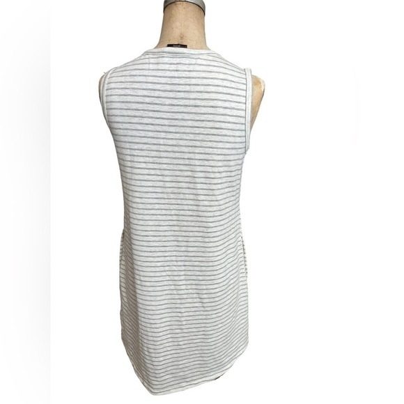 3/$20 bundle 32 degrees cool dress cover up size S gray and white stripe 1109220 - Picture 2 of 7